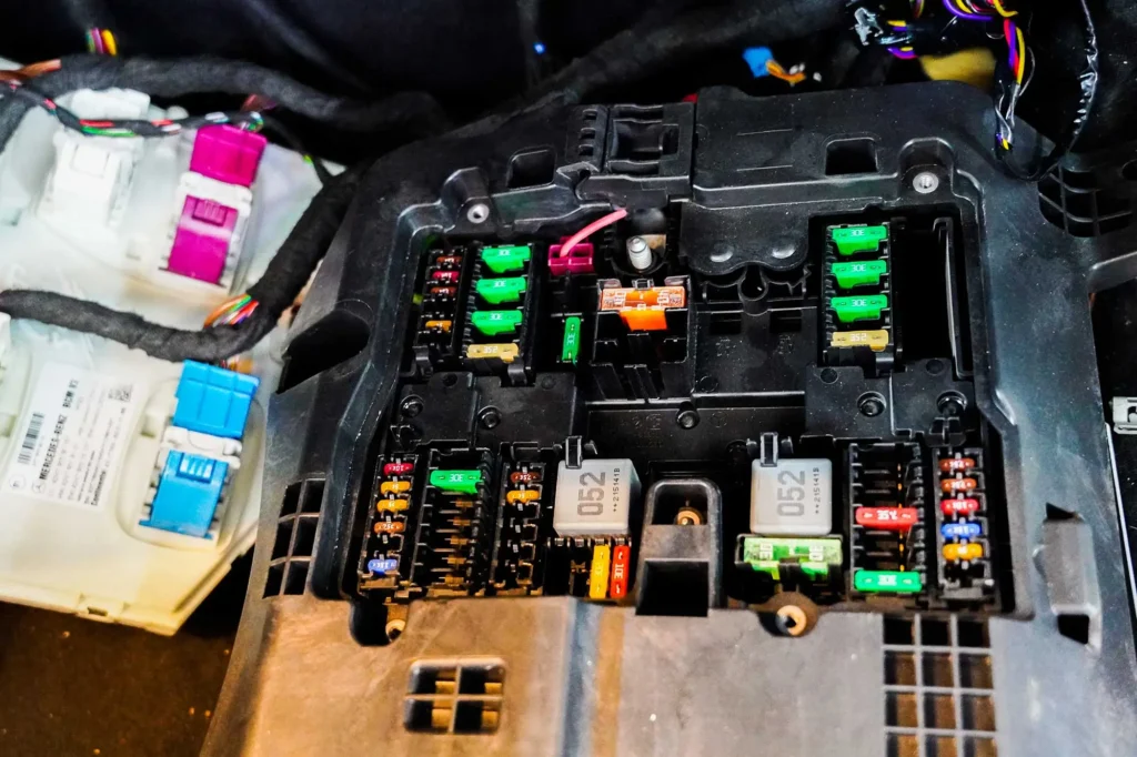 Auto-Electrician-and-Car-Electrical-Repair-Service-1